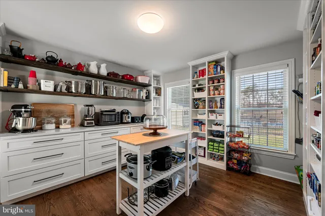 $899,900 | 136 Rose Hill Lane, Berryville, VA 22611