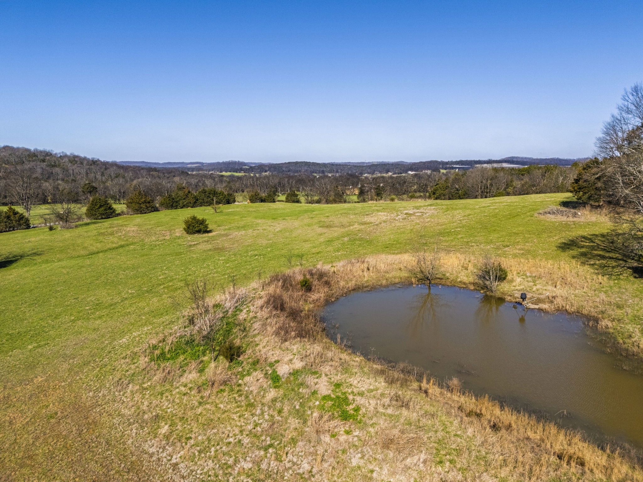 70 Gattistown Road Mulberry, TN 37359 - Photo 7 of 19 a view of an ocean and beach