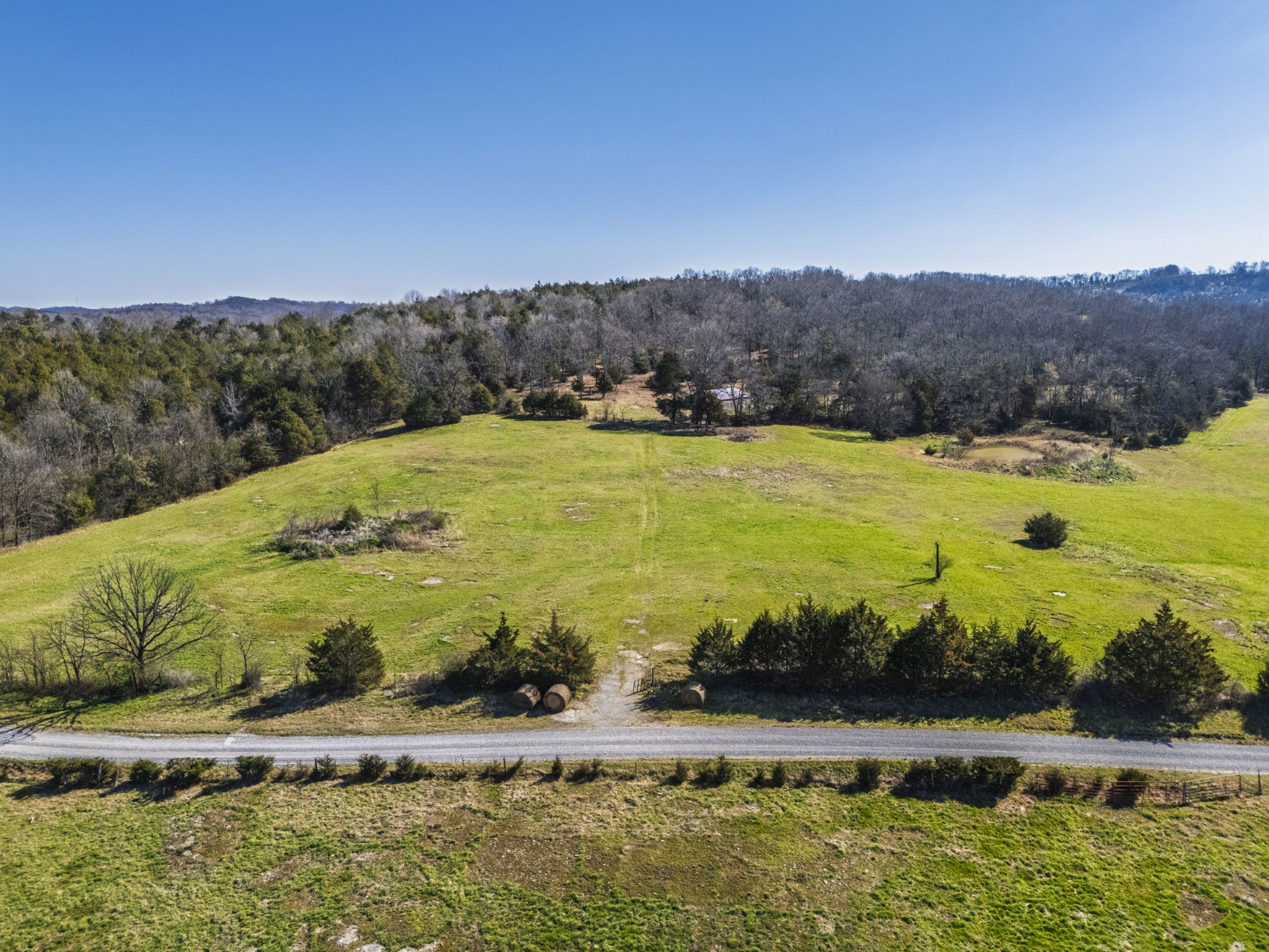 70 Gattistown Road Mulberry, TN 37359 - Photo 9 of 19 a view of a lake with an ocean beach