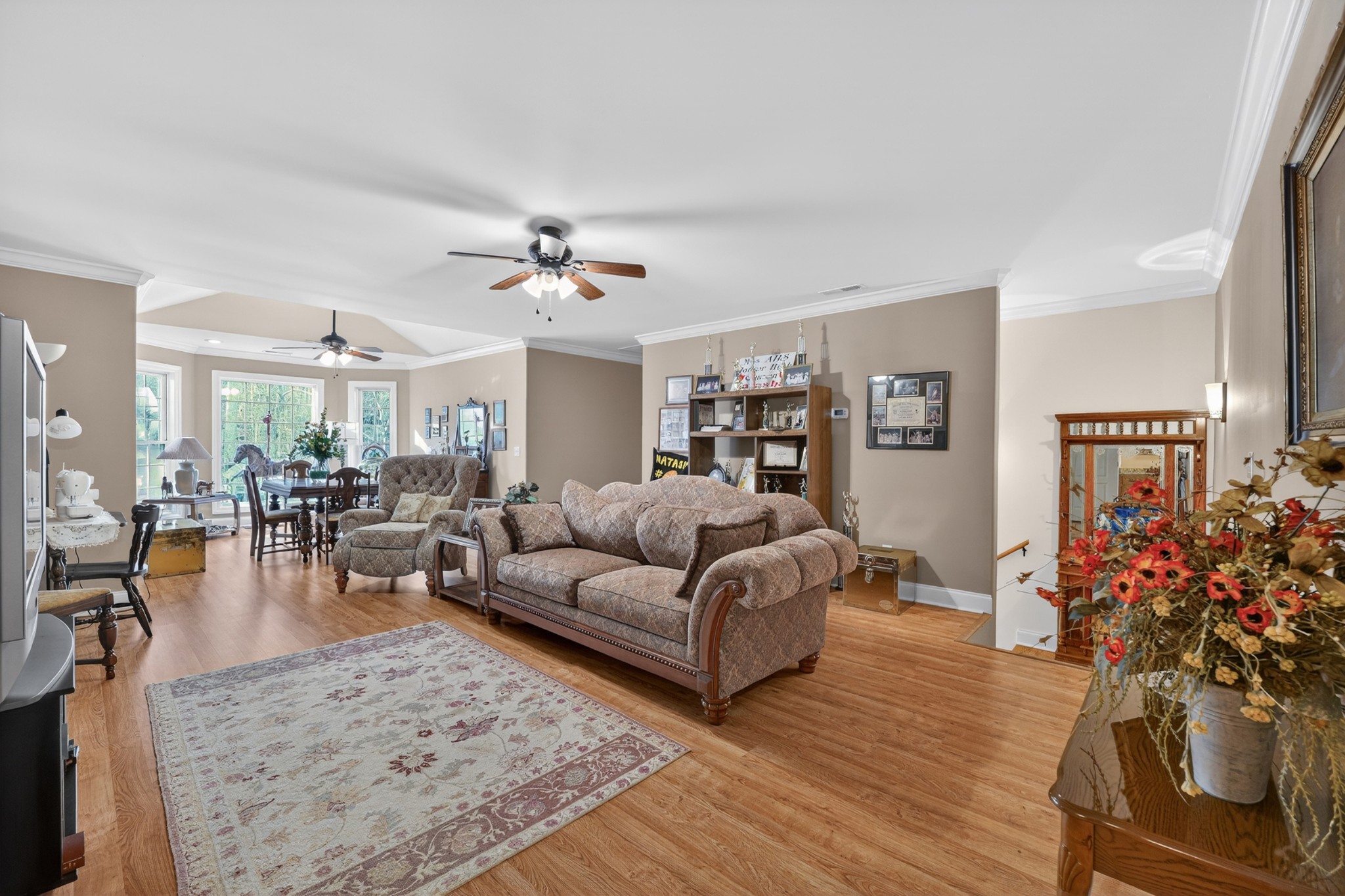 600 Bates Hollow Road Prospect, TN 38477 - Photo 45 of 73 a living room with furniture and flowers