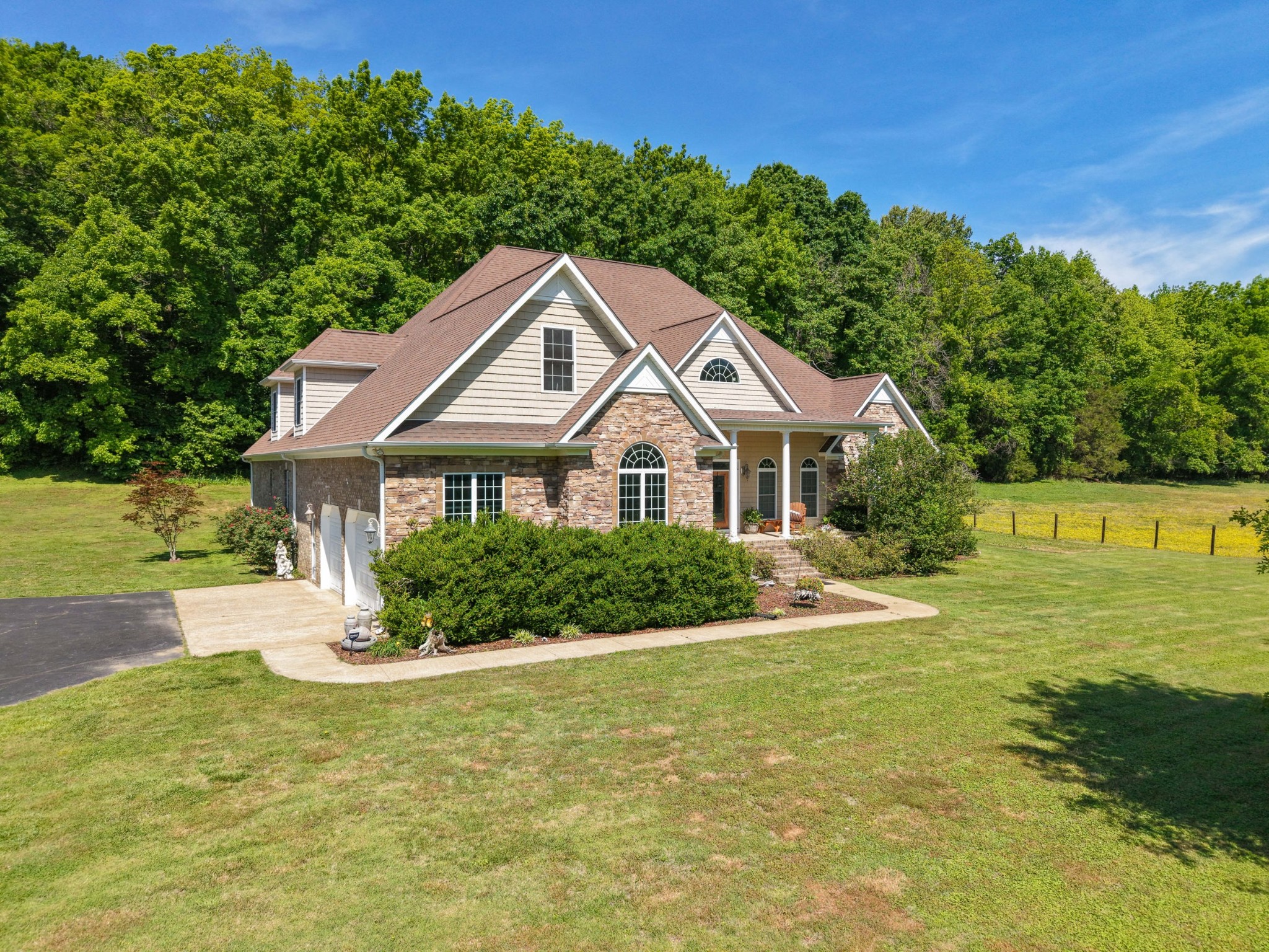 600 Bates Hollow Road Prospect, TN 38477 - Photo 6 of 73 a aerial view of a house