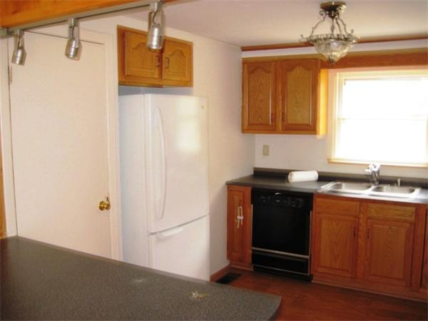 198 Nichewaug Road Petersham, MA 01366 - Photo 5 of 26