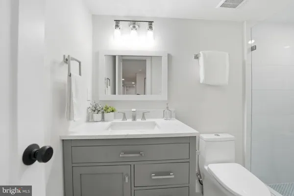 $1,999,900 | 423 North Cleveland Street, Arlington, VA 22201