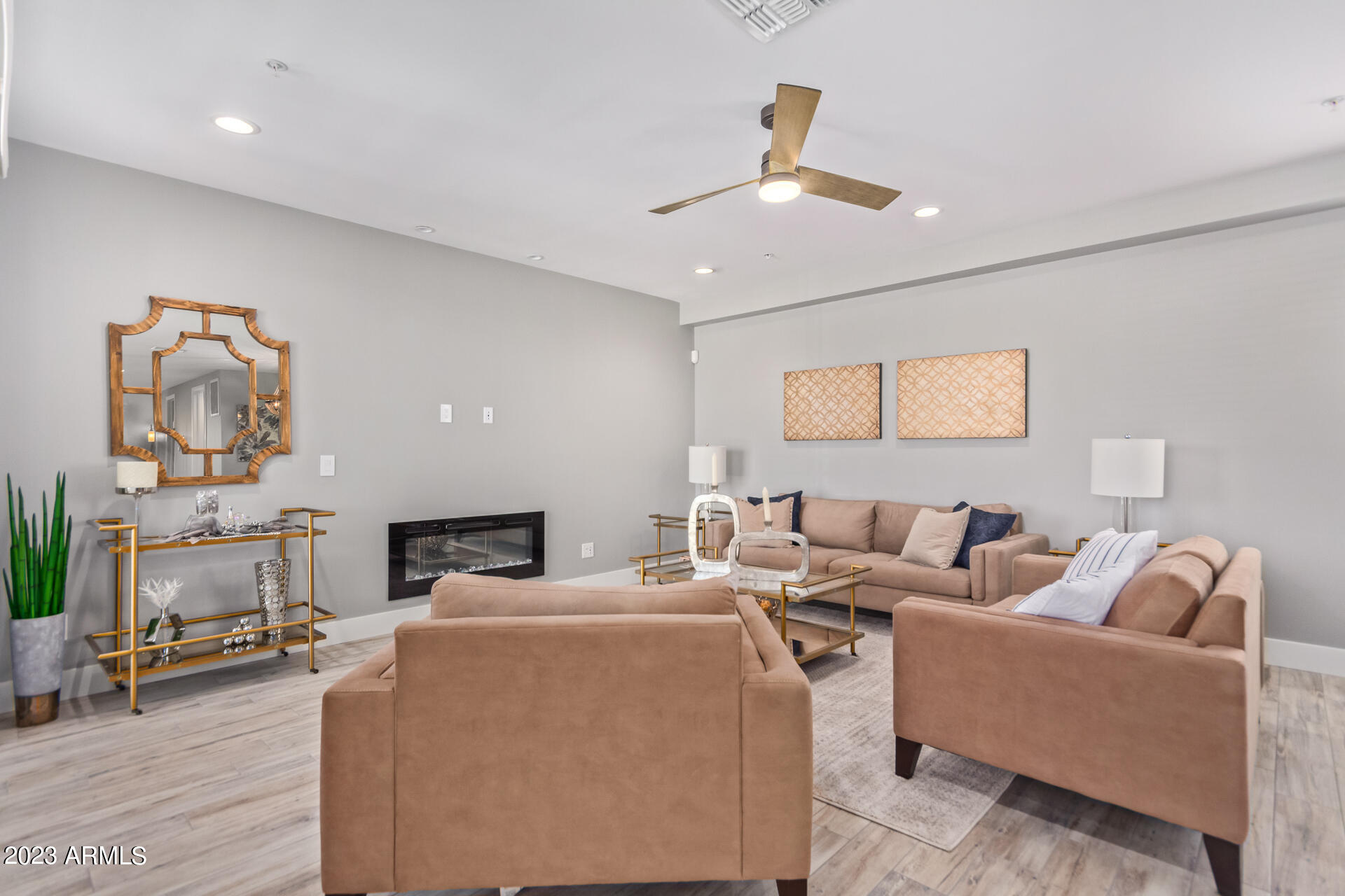 7550 East Osborn Road, Unit 1005 Scottsdale, AZ 85251 - Photo 16 of 36 13 - Osborn Living Room