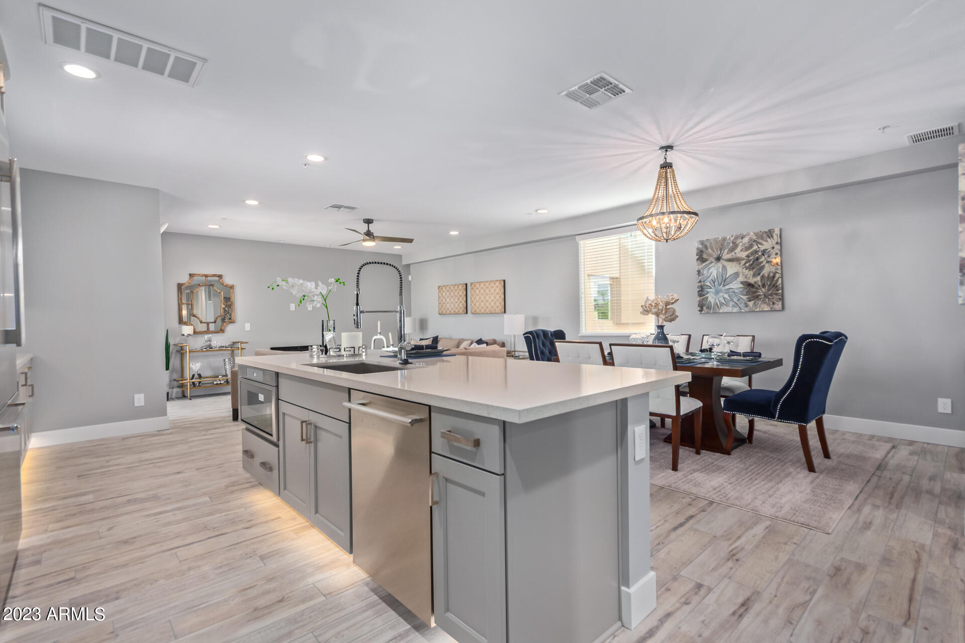 7550 East Osborn Road, Unit 1005 Scottsdale, AZ 85251 - Photo 10 of 36 7 - Osborn Kitchen