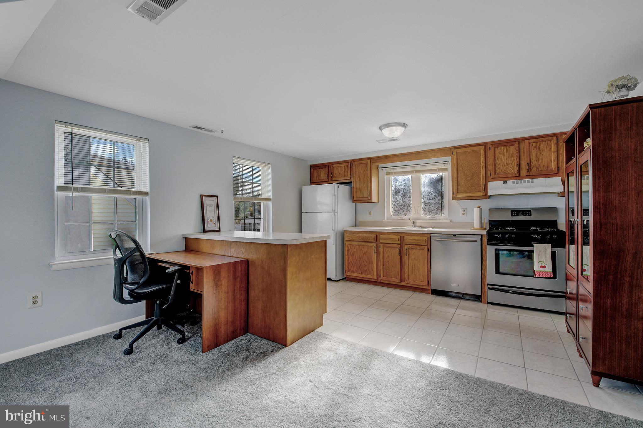 1823 Orchard Avenue Hamilton, NJ 08610 - Photo 16 of 37 2nd Floor Kitchen