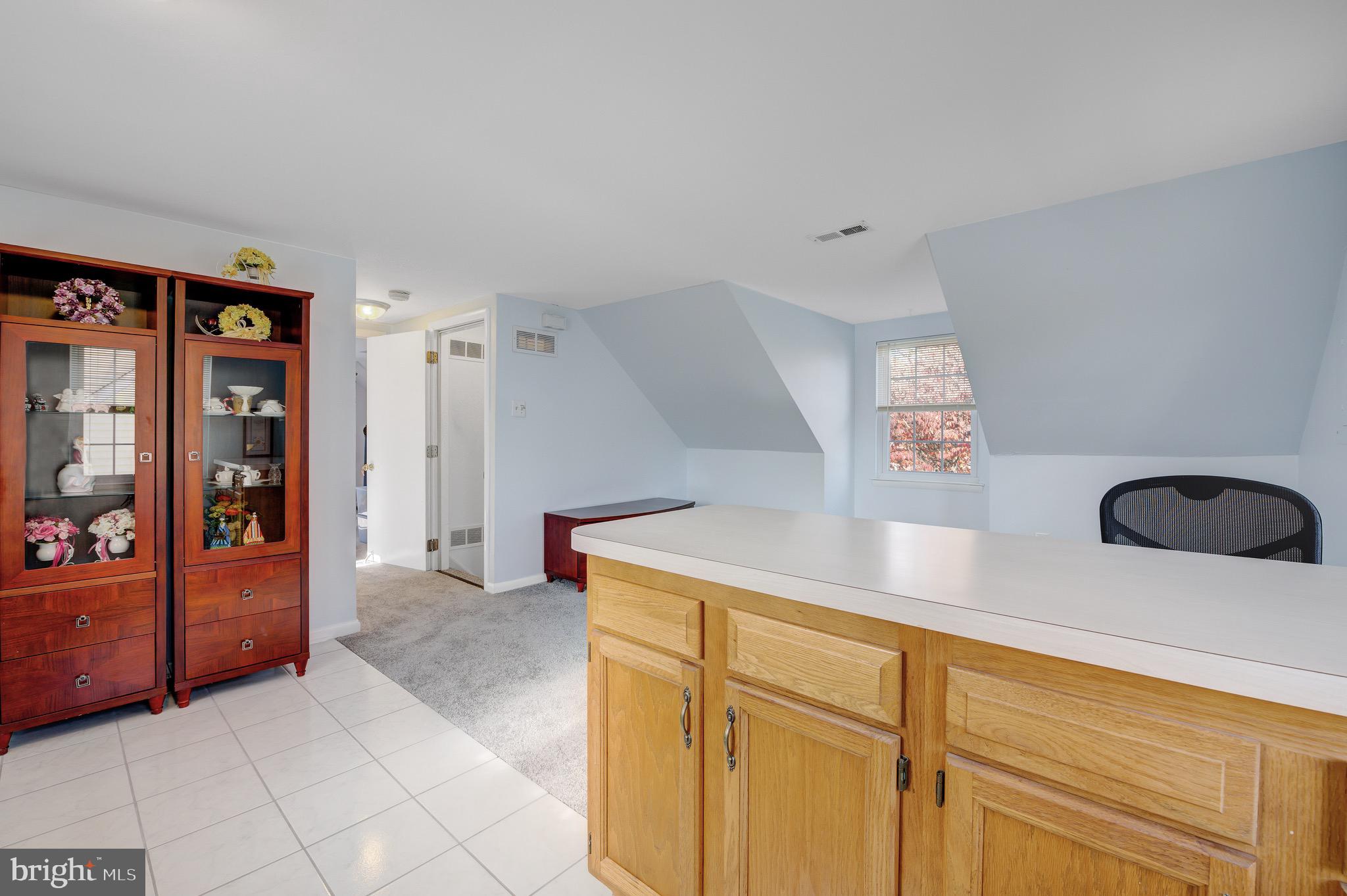 1823 Orchard Avenue Hamilton, NJ 08610 - Photo 20 of 37 Kitchen