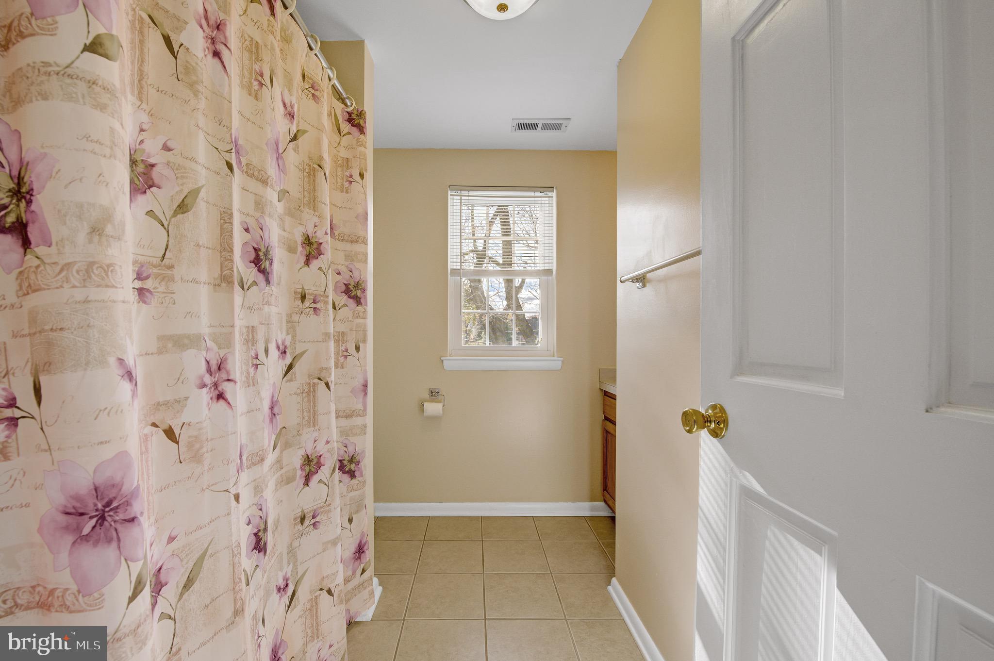 1823 Orchard Avenue Hamilton, NJ 08610 - Photo 23 of 37 2nd Floor Bathroom