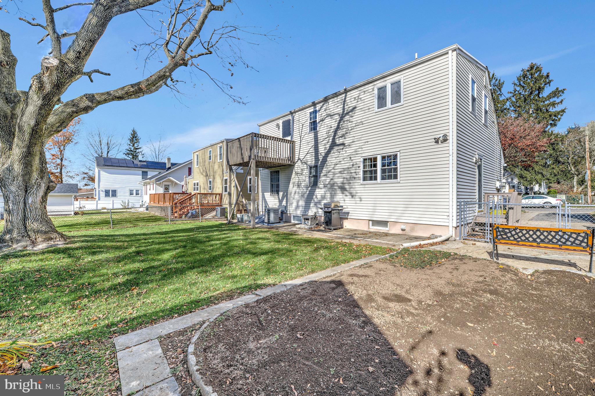 1823 Orchard Avenue Hamilton, NJ 08610 - Photo 34 of 37 Back Exterior