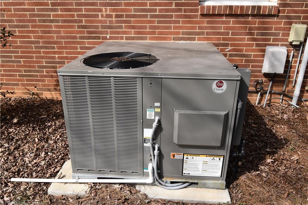 6556 Foster Road Whitsett, NC 27377 - Photo 22 of 27 Gas Pack only 2 years old.