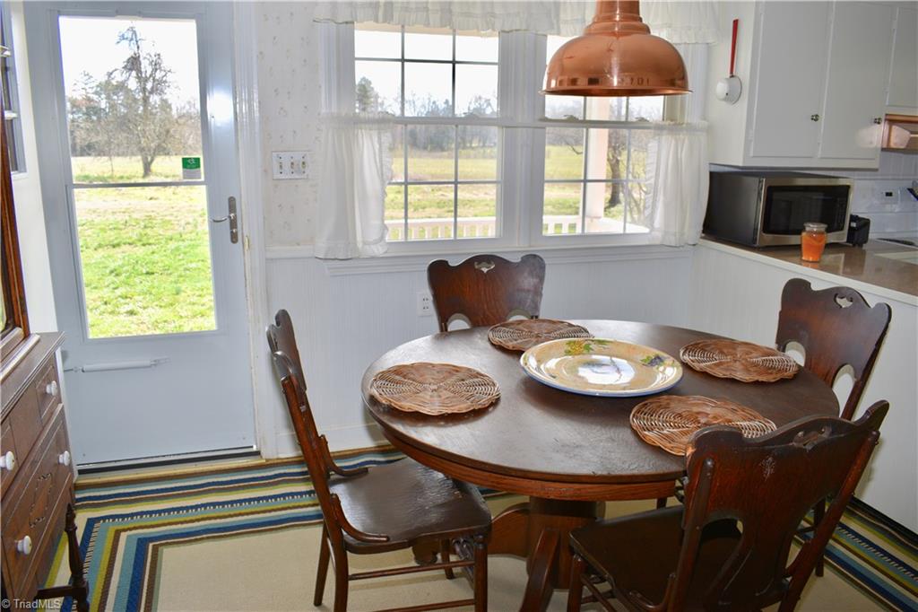 6556 Foster Road Whitsett, NC 27377 - Photo 9 of 27 Gallery Image 9