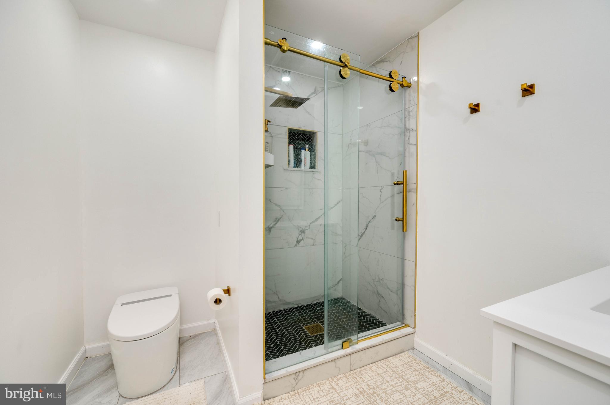 4660 Dunham Drive Reading, PA 19606 - Photo 18 of 48 a bathroom with a shower and toilet