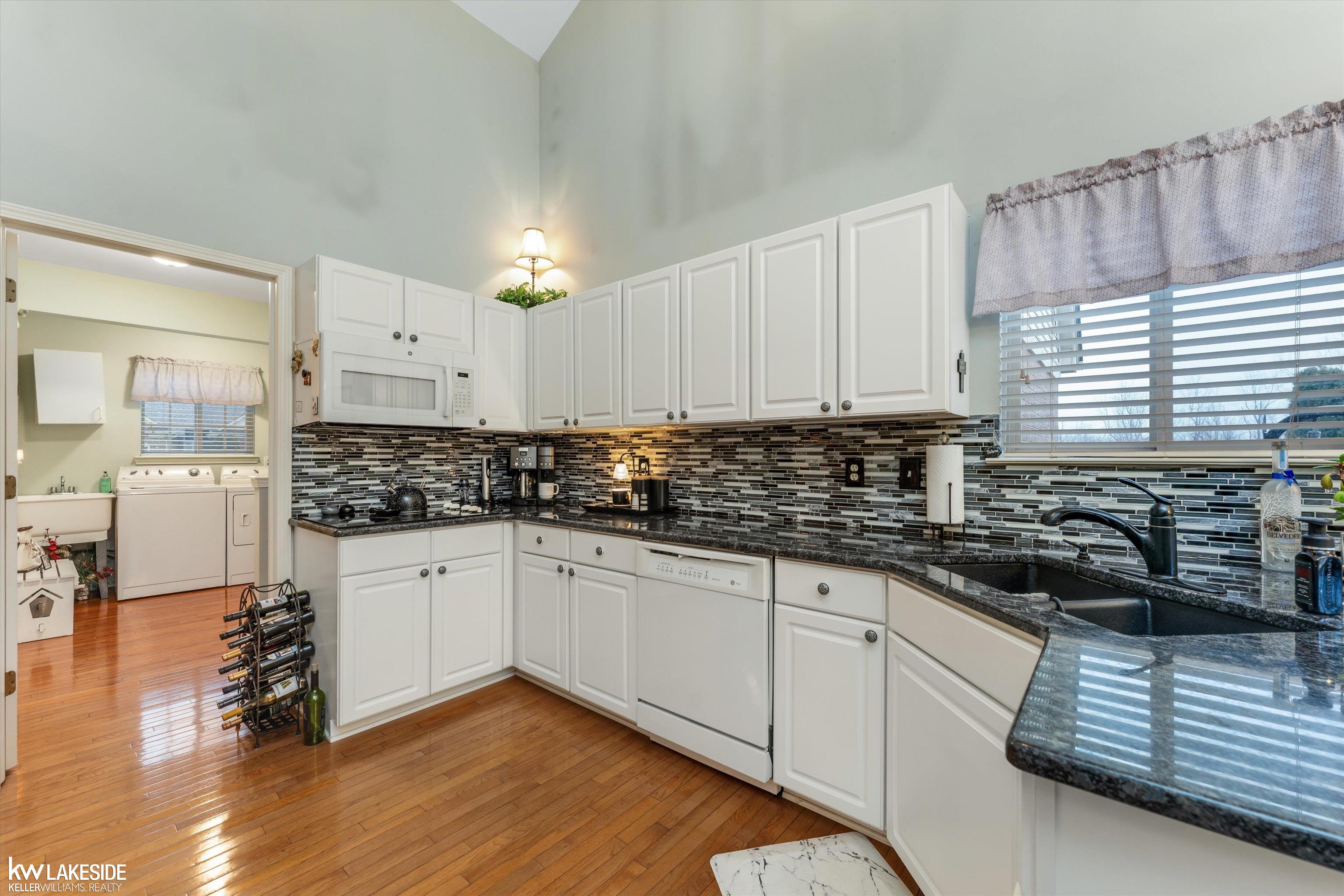 8160 Huntington Ridge Court Washington, MI 48094 - Photo 13 of 44