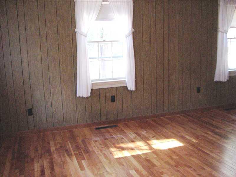 21 Old Winthrop Road Augusta, ME 04330 - Photo 9 of 19 Living Room.