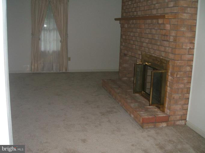 133 Hawick Road Inwood, WV 25428 - Photo 3 of 11 Living Room