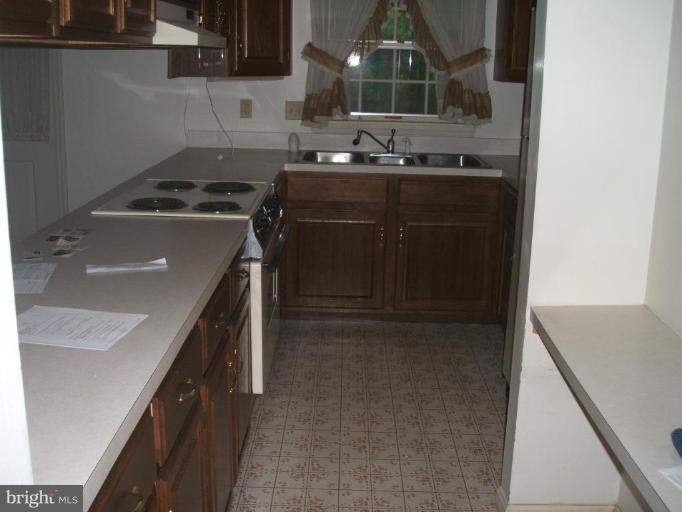 133 Hawick Road Inwood, WV 25428 - Photo 4 of 11 Kitchen
