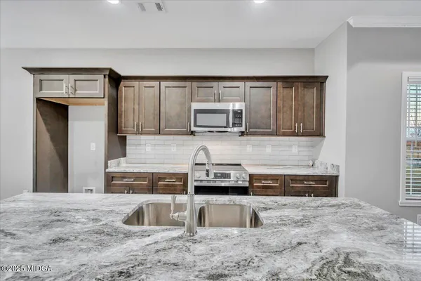 $294,400 | 212 Eric Court, Byron, GA 31008