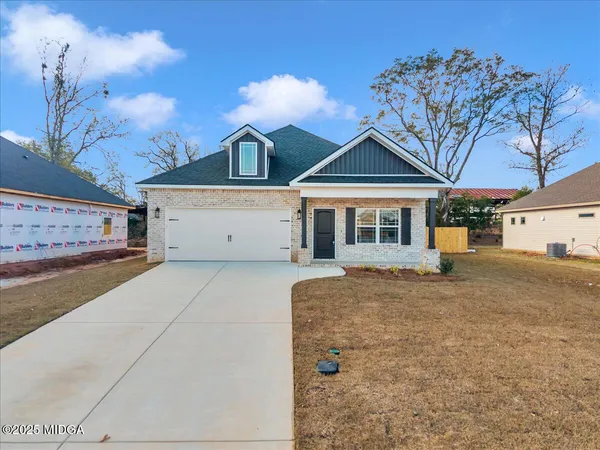 $294,400 | 212 Eric Court, Byron, GA 31008