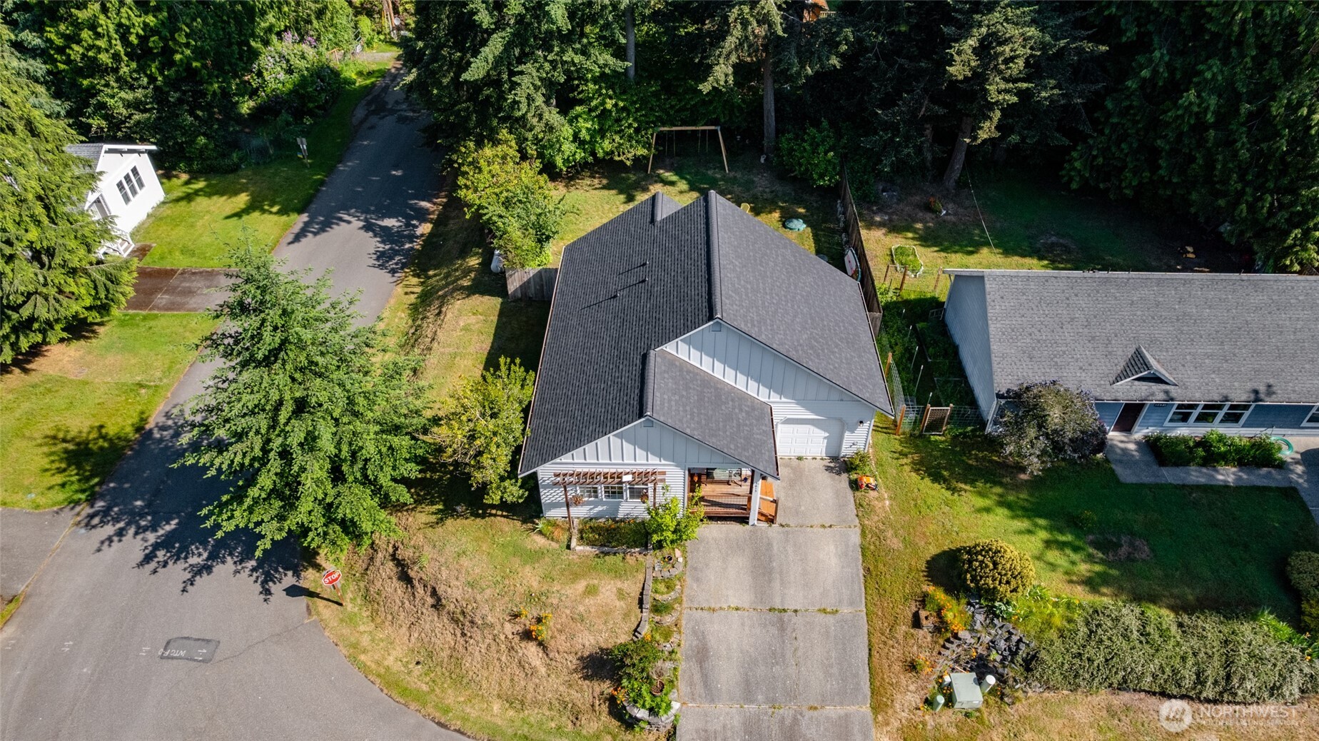 3615 Britzman Loop Clinton, WA 98236 - Photo 28 of 31