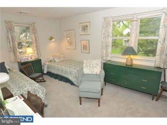 712 Oxford Road Bala Cynwyd, PA 19004 - Photo 8 of 12 Bedroom 2