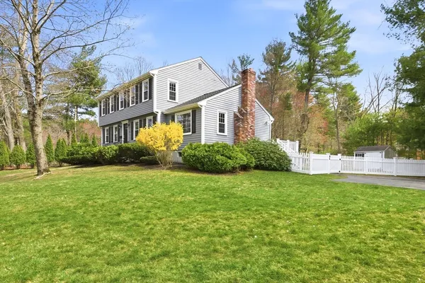$899,900 | 86 Alton Street, Walpole, MA 02081
