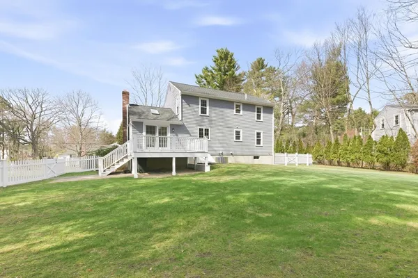 $899,900 | 86 Alton Street, Walpole, MA 02081