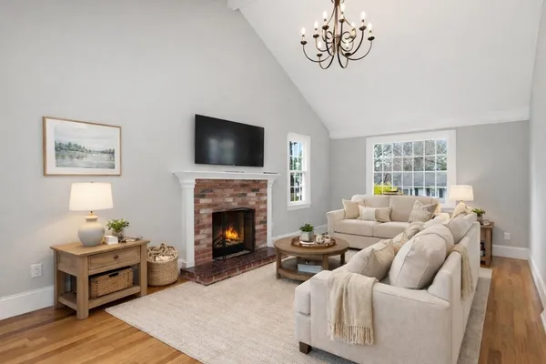 $899,900 | 86 Alton Street, Walpole, MA 02081