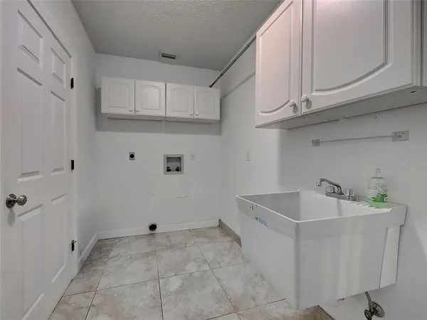$439,000 | 1337 Whispering Lane, Venice, FL 34285