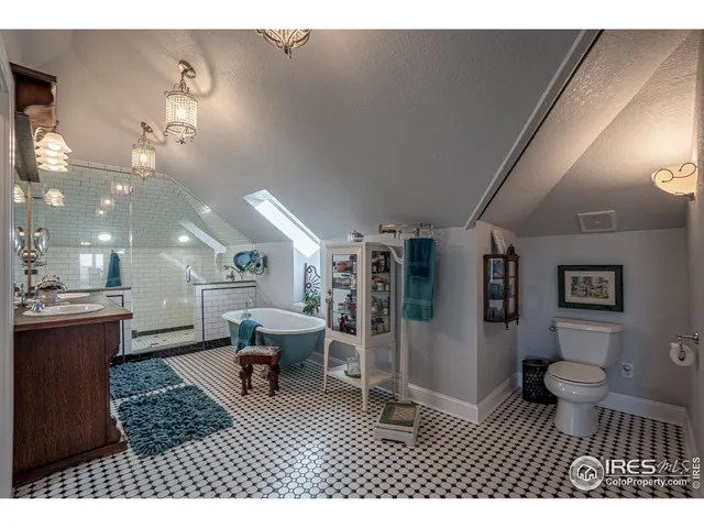 $1,250,000 | 15681 County Road 74, Eaton, CO 80615