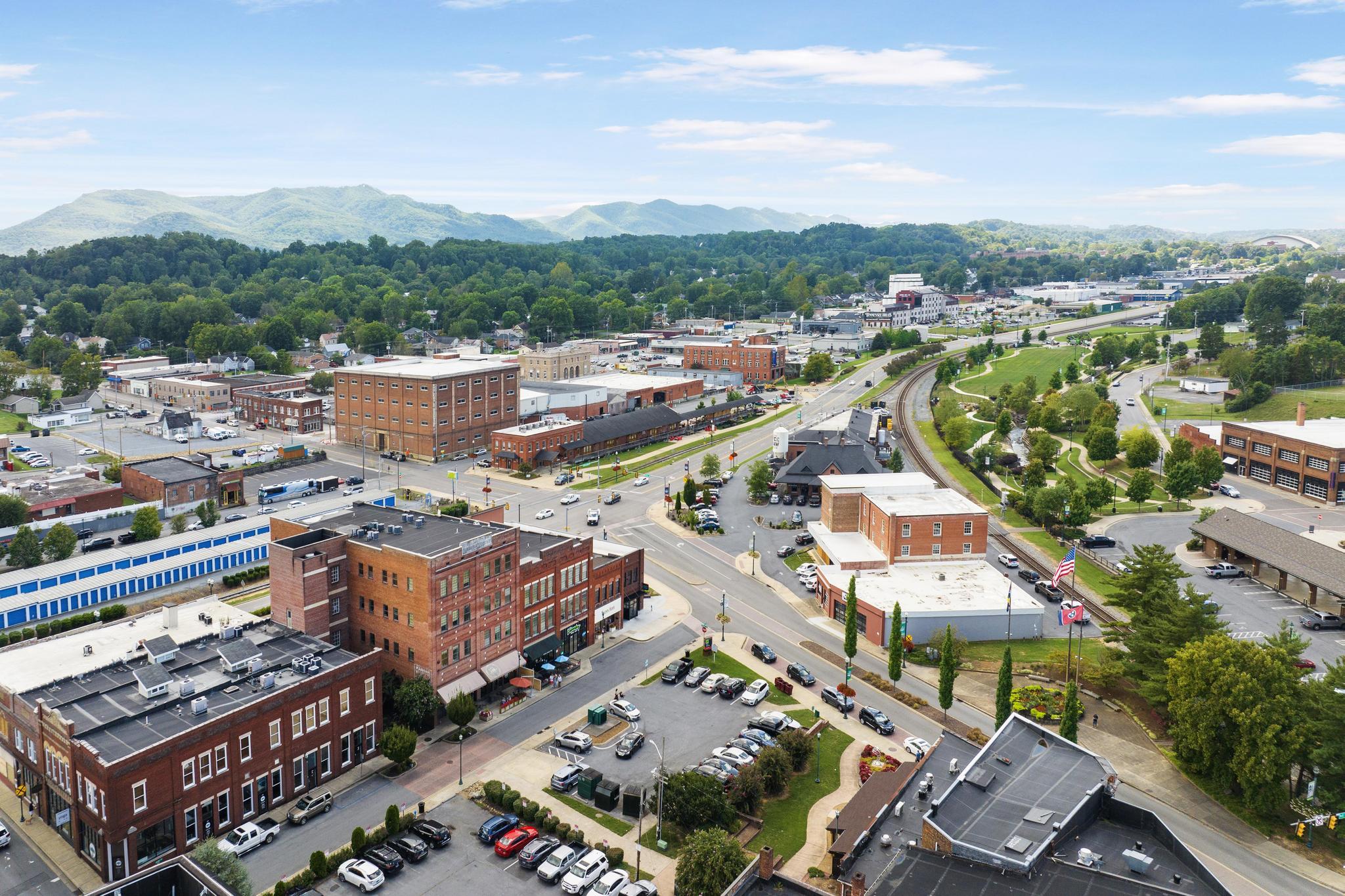 116 Tipton Street, Unit 212 Johnson City, TN 37604 - Photo 19 of 21 DJI_0210 (1)