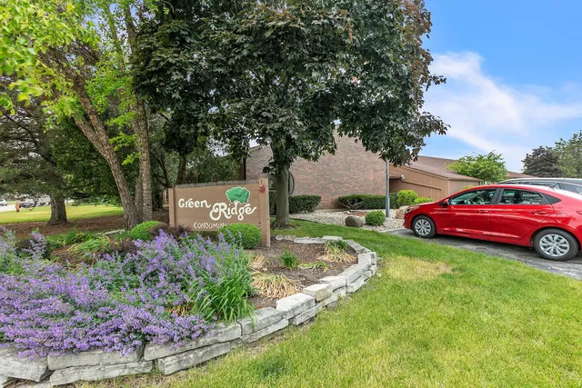 $210,000 | 5740 Cambridge Lane, Unit 1, Mount Pleasant, WI 53406