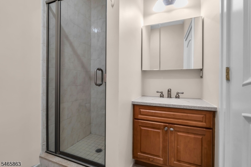 645 Ridgedale Avenue, Unit 4 East Hanover, NJ 07936 - Photo 18 of 36 Gallery Image 18