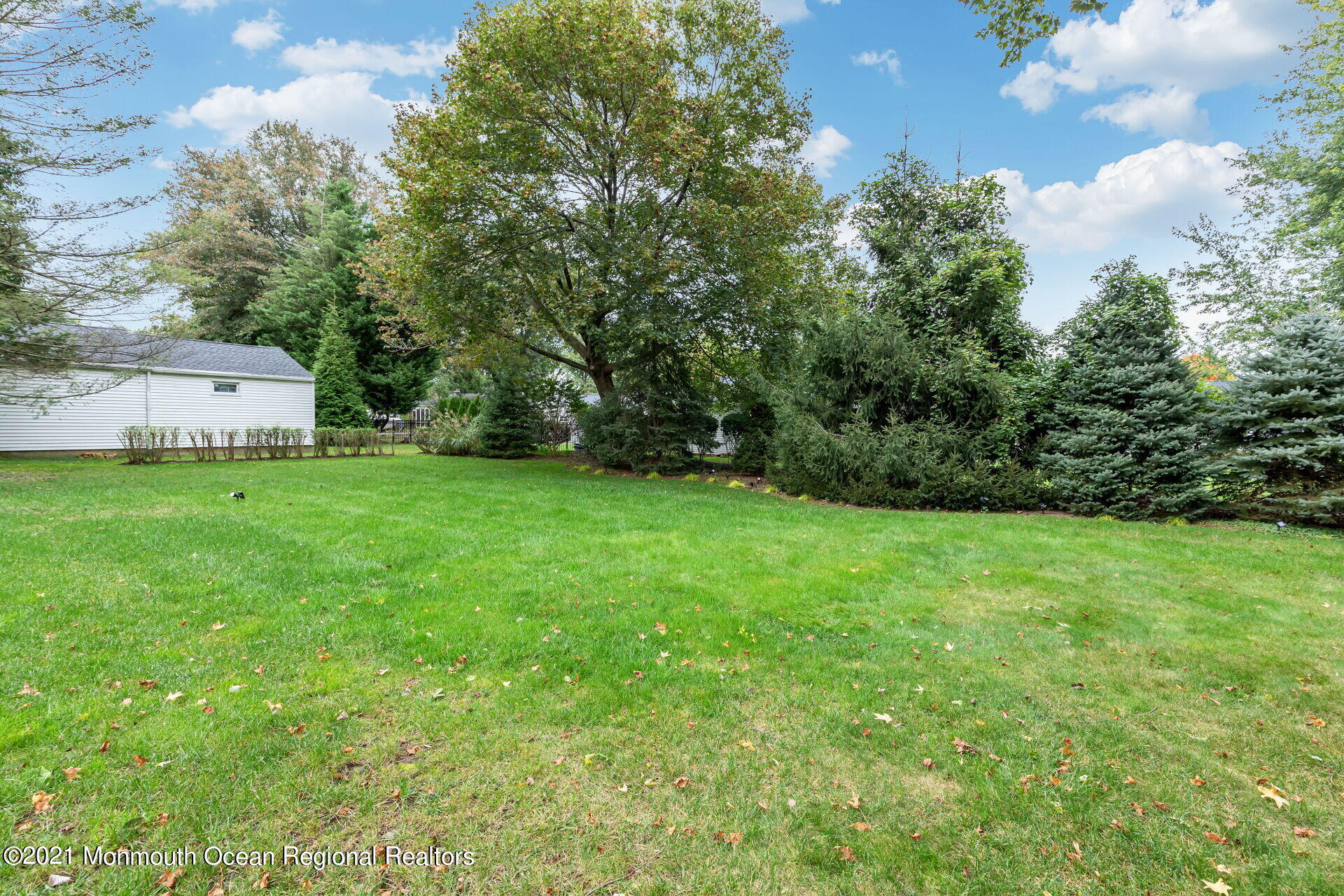 16 Westwood Road Little Silver, NJ 07739 - Photo 35 of 39