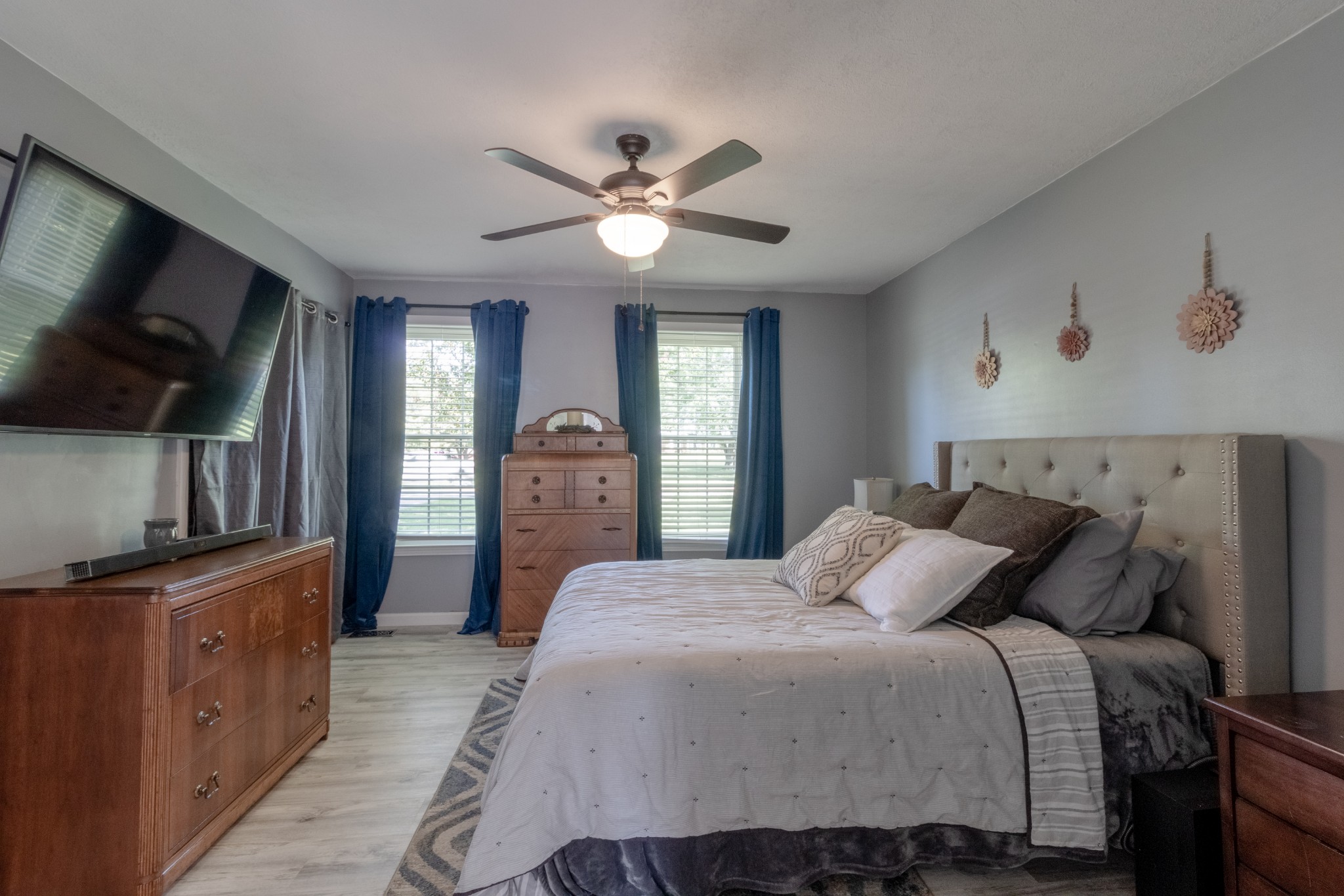1002 Rossview Road Clarksville, TN 37043 - Photo 14 of 25 Gallery Image 14