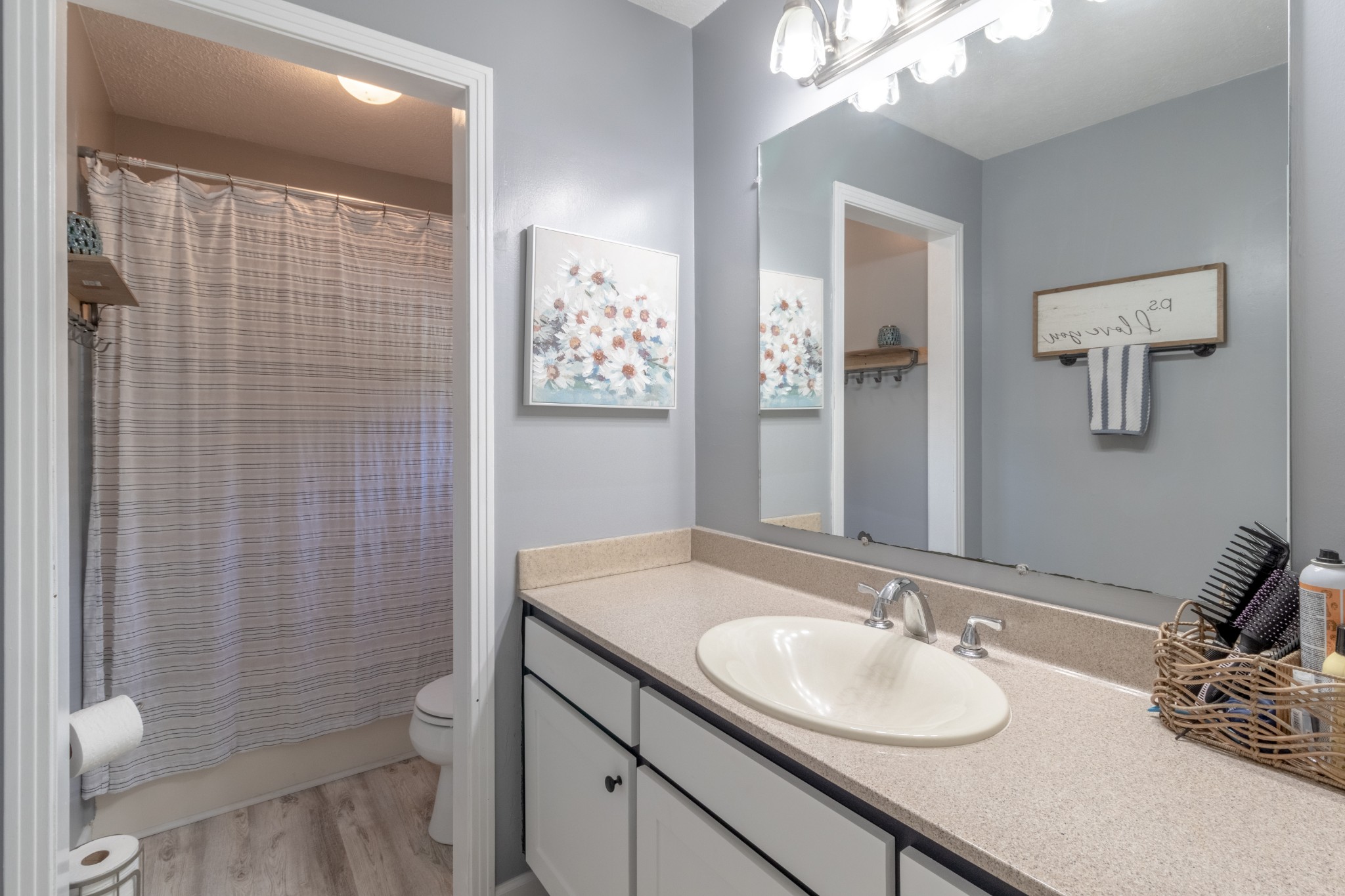 1002 Rossview Road Clarksville, TN 37043 - Photo 15 of 25 Gallery Image 15