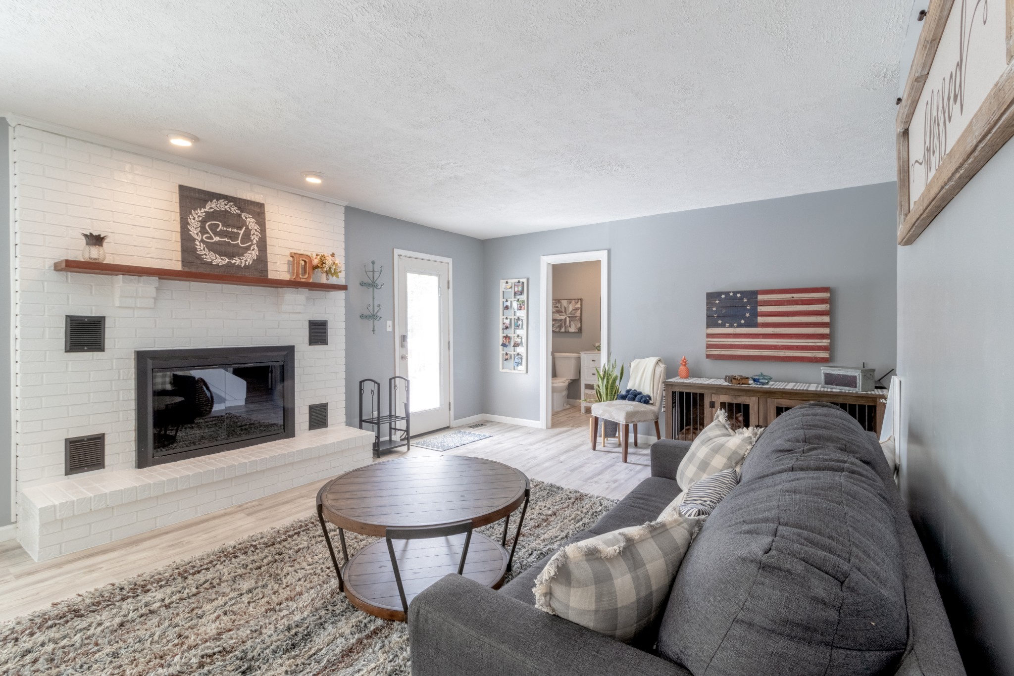 1002 Rossview Road Clarksville, TN 37043 - Photo 5 of 25 Gallery Image 5