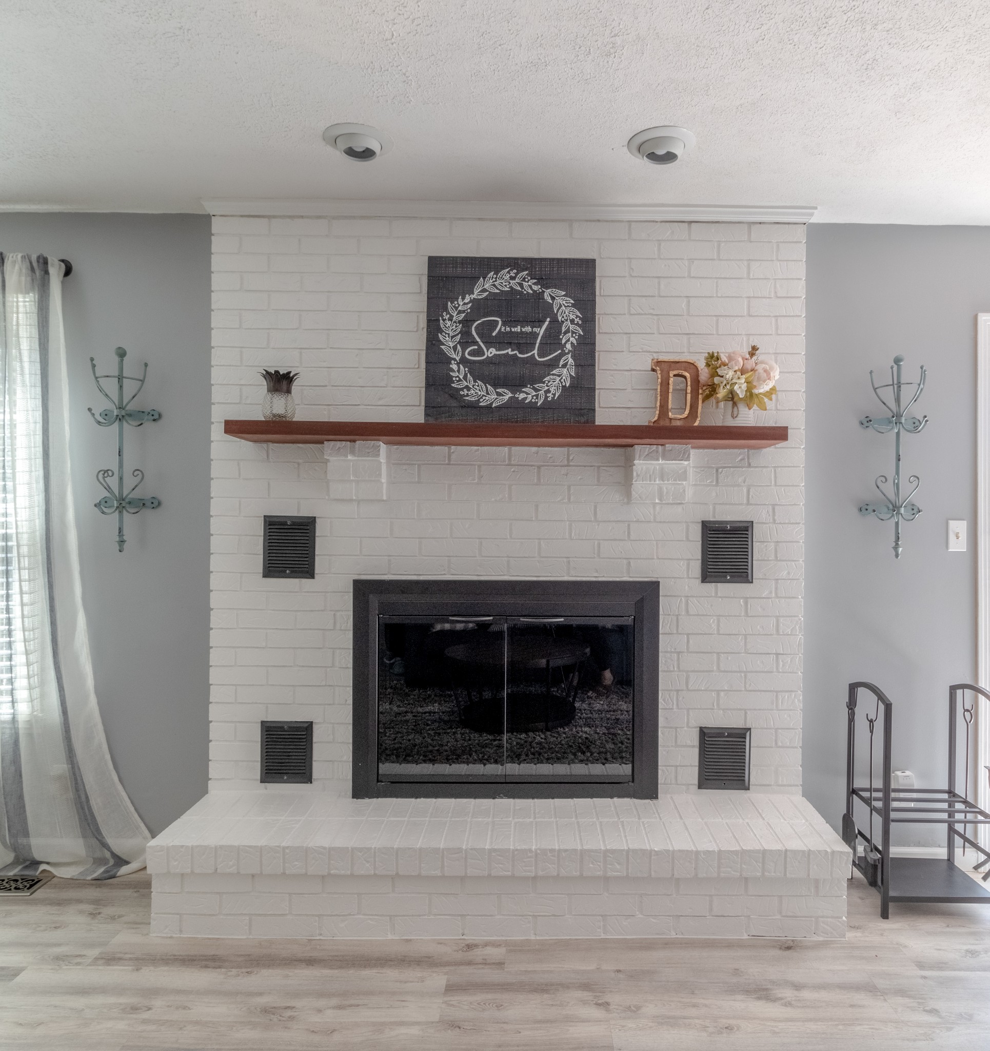 1002 Rossview Road Clarksville, TN 37043 - Photo 8 of 25 Gallery Image 8