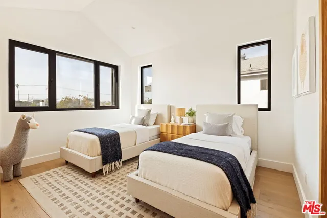 $3,595,000 | 4066 Lyceum Avenue, Los Angeles, CA 90066