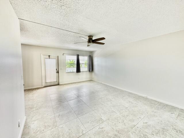 4067 Exeter Boca Raton, FL 33434 - Photo 6 of 38 Living Area