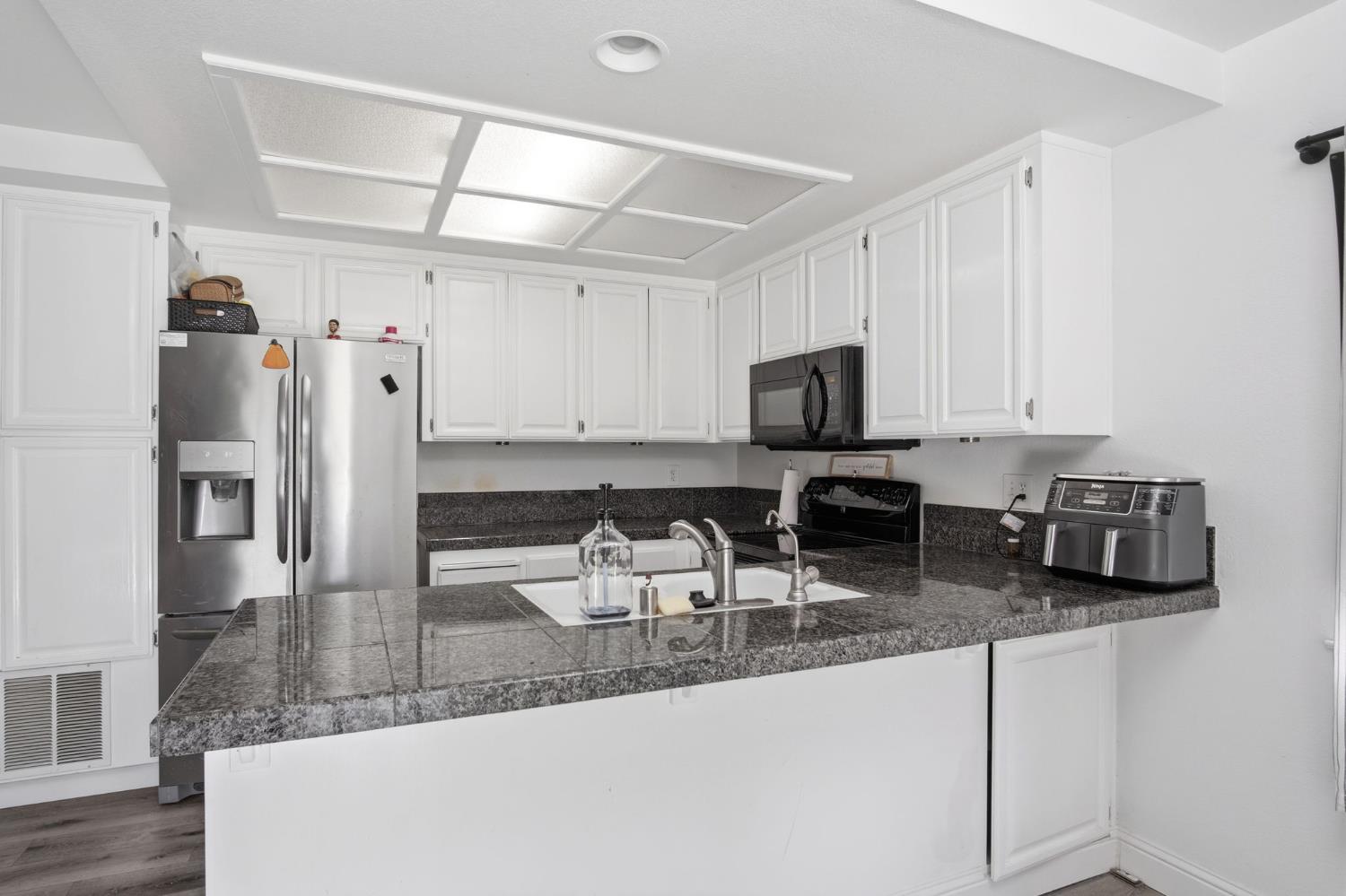 3816 Wichita Way Modesto, CA 95357 - Photo 14 of 26