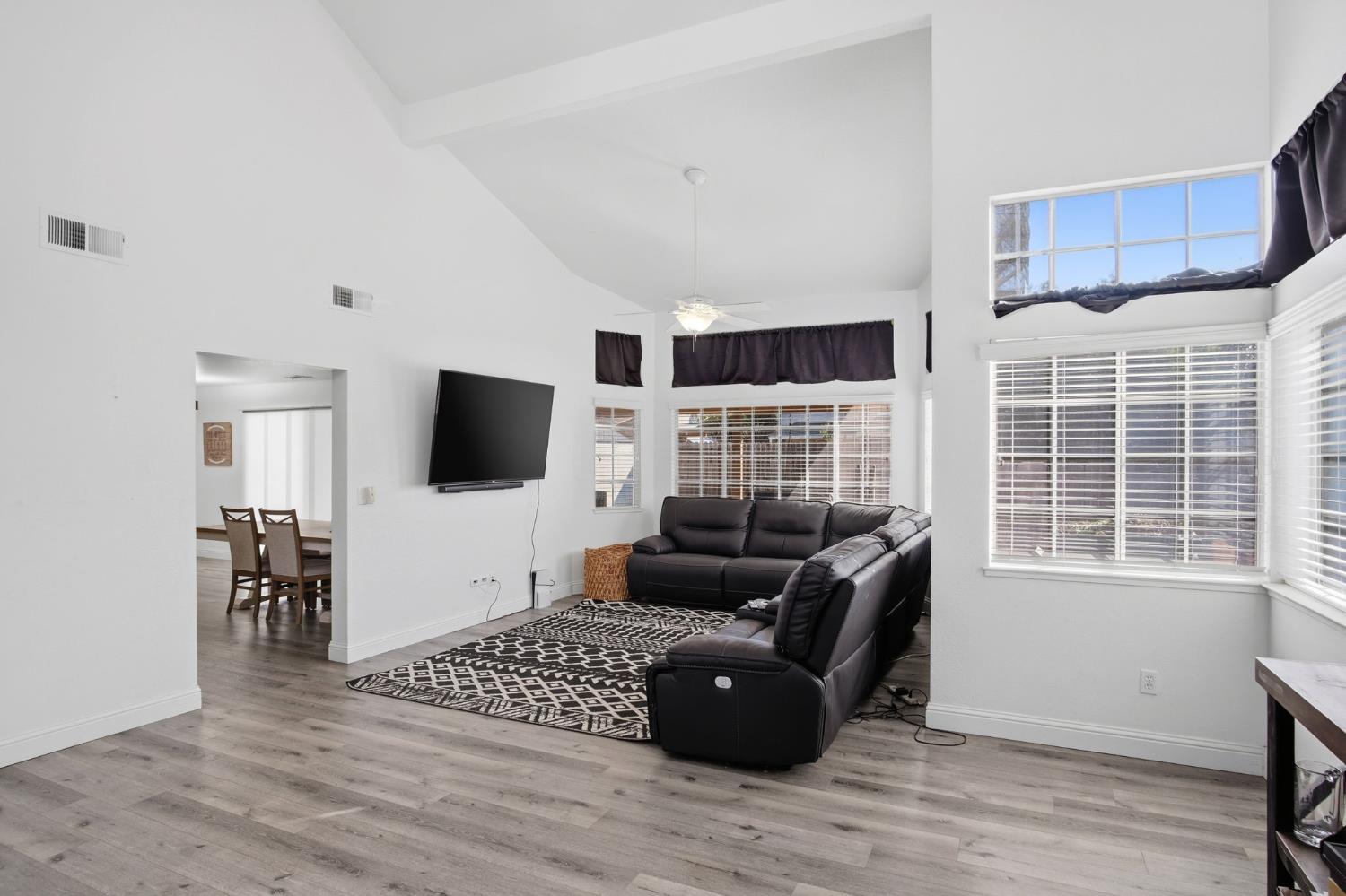 3816 Wichita Way Modesto, CA 95357 - Photo 7 of 26