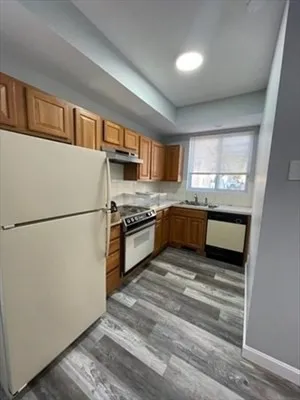 $2,900 | 25 Brimblecom Street, Unit 1, Lynn, MA 01902