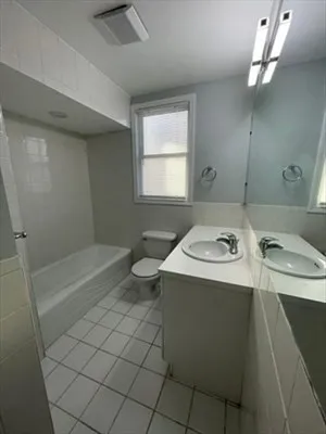 $2,900 | 25 Brimblecom Street, Unit 1, Lynn, MA 01902