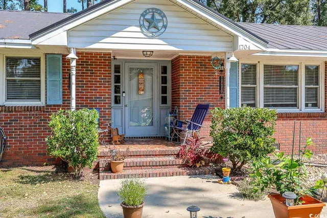 $314,999 | 1704 Sherwood Drive, Conway, SC 29526
