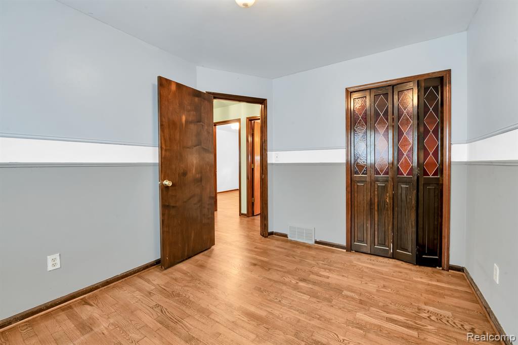 25618 Palomino Avenue Warren, MI 48089 - Photo 9 of 17