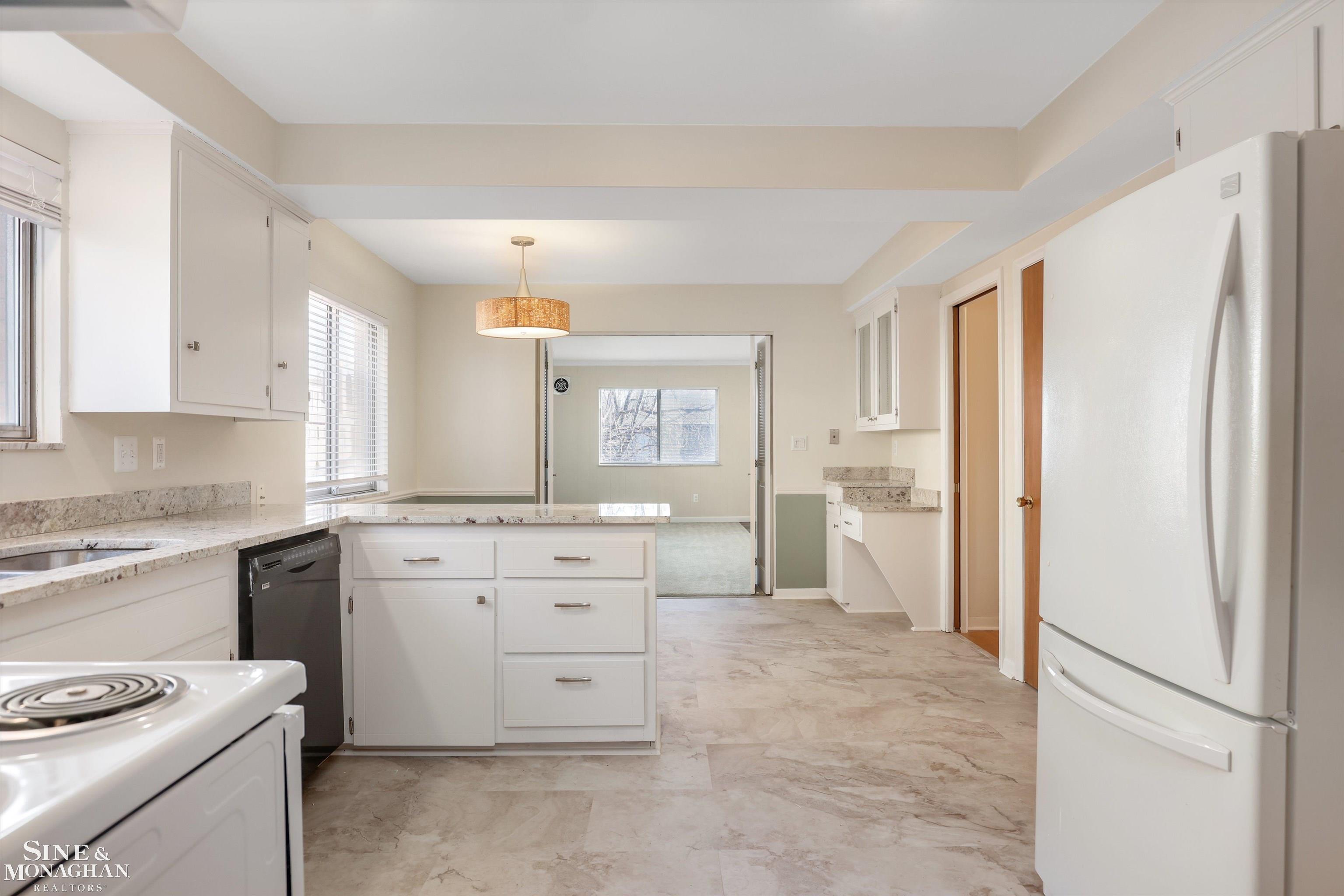 930-932 Trombley Road Grosse Pointe, MI 48230 - Photo 10 of 31 50127165-9.JPG
