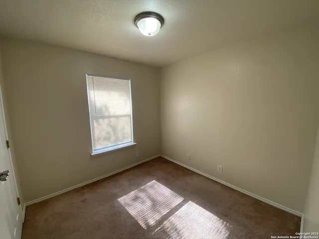 $1,500 | 10614 Shaenmeadow, San Antonio, TX 78254