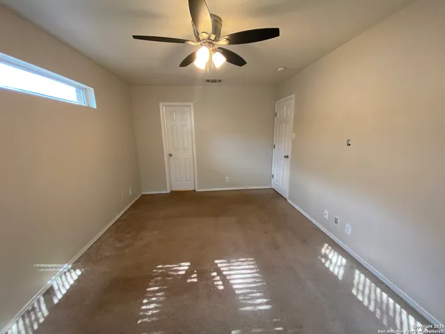 $1,500 | 10614 Shaenmeadow, San Antonio, TX 78254