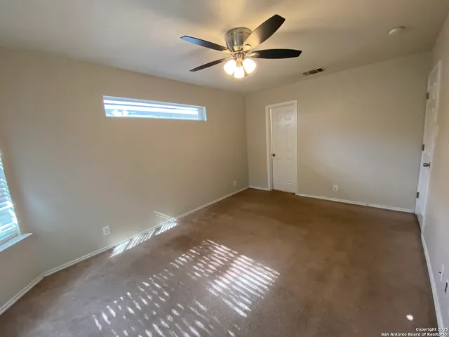 $1,500 | 10614 Shaenmeadow, San Antonio, TX 78254