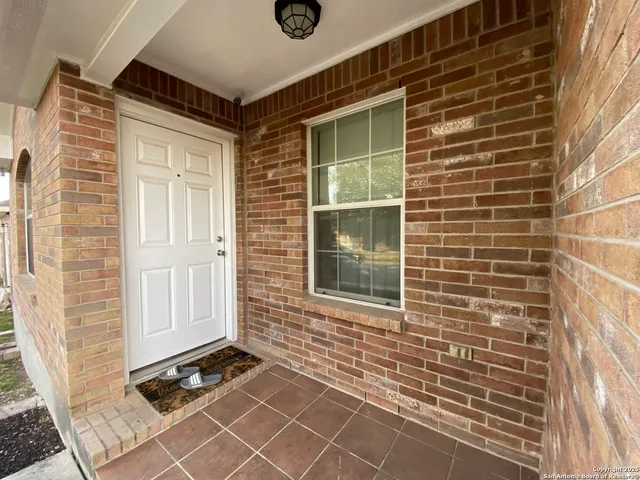 $1,500 | 10614 Shaenmeadow, San Antonio, TX 78254